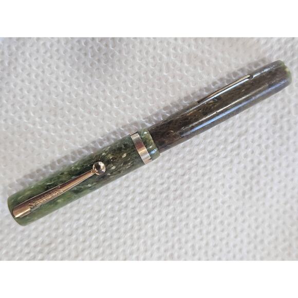 Sheafer senior flat top fountain pen in  Jade - Picture 3 of 10